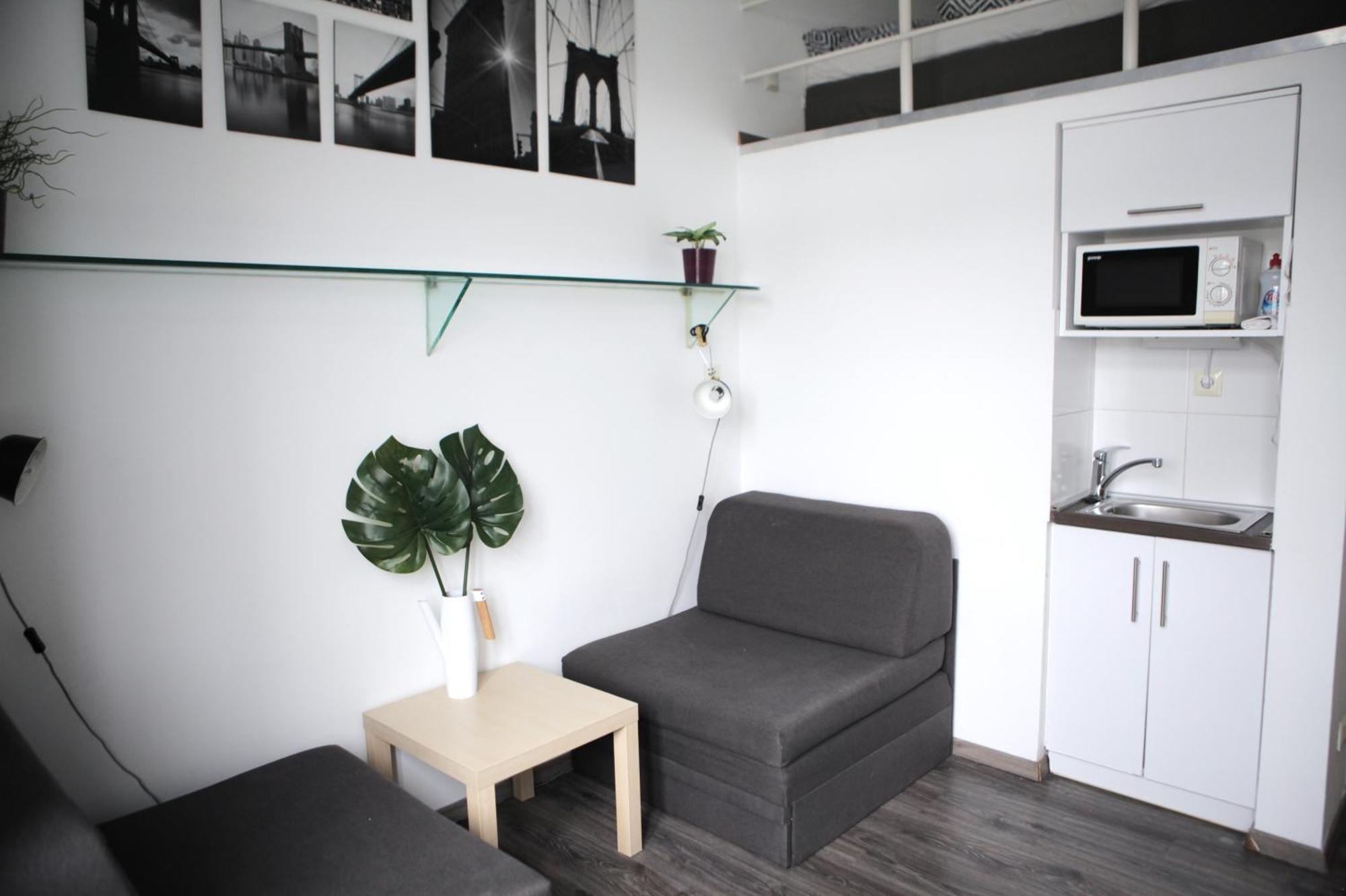 Apartment Eleven